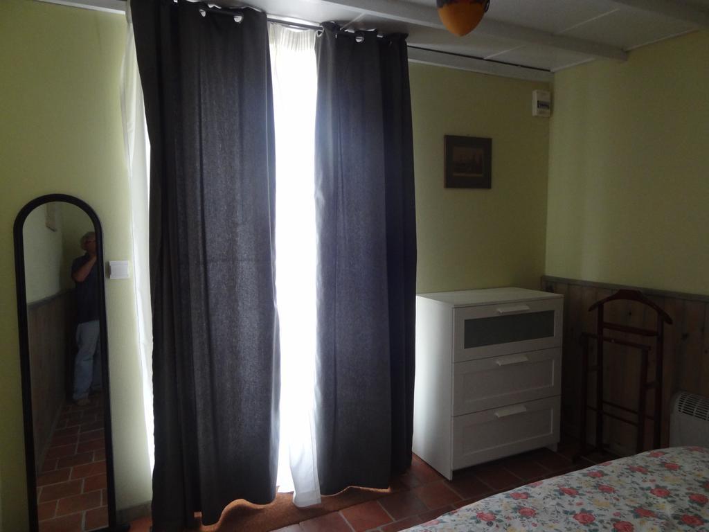 Villa Les Ecuries Du Prechard La Chapelle-Chaussée Zimmer foto
